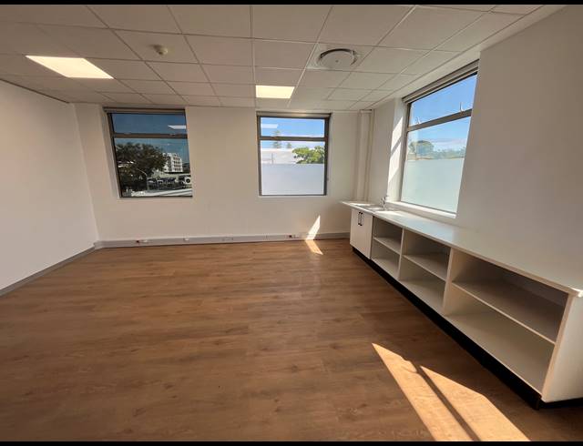 472M² OFFICE TO LET IN CLAREMONT